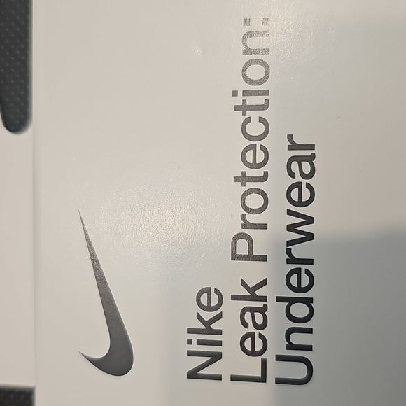 Nike Black Leak Protection Underwear - Picture 2 of 6